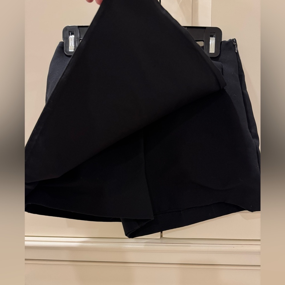 Zara Wrap Front Skort In Black, Size US Small - Picture 2 of 3